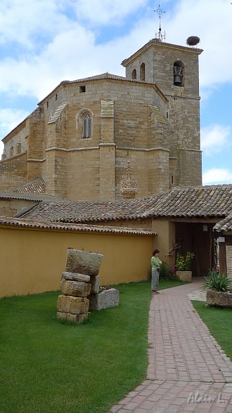 P1550030.JPG - L'église de Boadilla del Camino