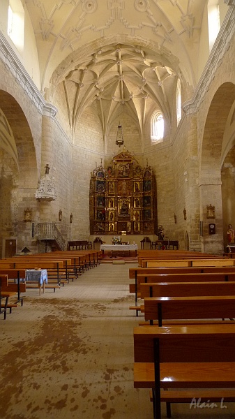 P1550033.JPG - Nef de l'église de Boadilla del Camino