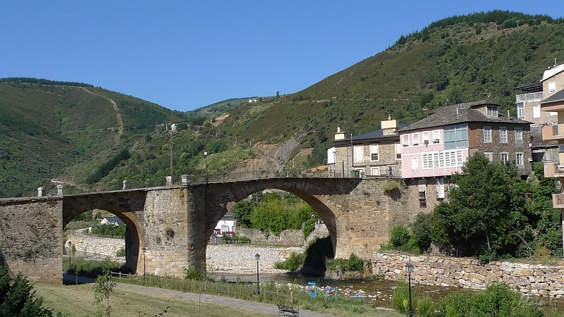 P1650022.JPG - Pont à Villafranca del Bierzo