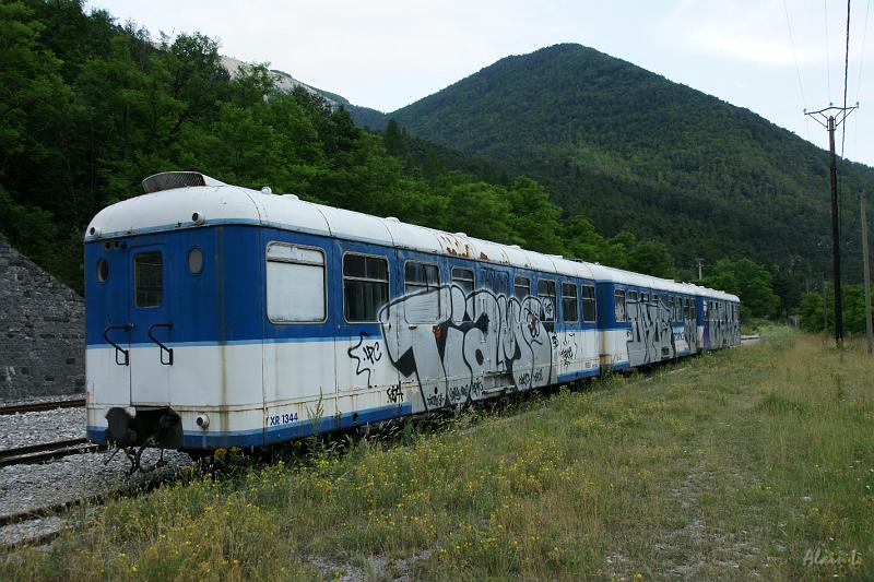 DSC00422.JPG - Rame désaffectée en gare