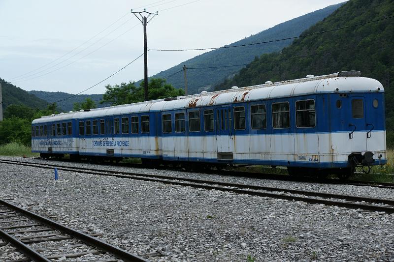 DSC00426.JPG - Rame désaffectée en gare