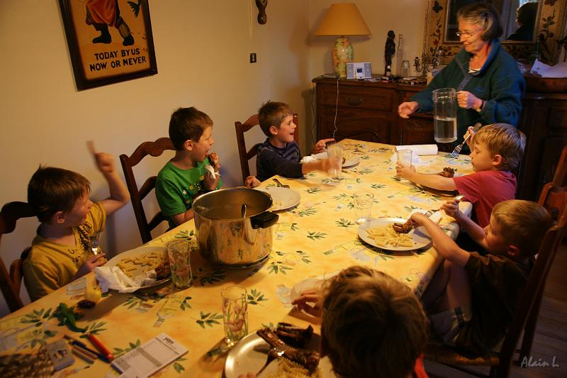 DSC00731.JPG - Repas du soir au gîte