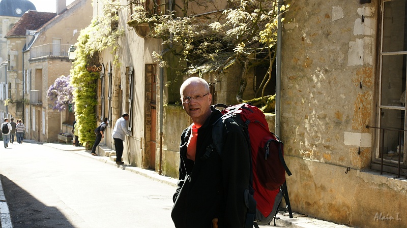 DSC04285.JPG - Arrivée à Vézelay (photo Sara)