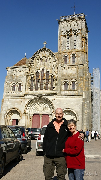 DSC04287.JPG - Le pèlerin et Marie (photo Sara)