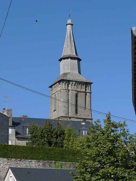 P1200026.JPG - Le clocher de l'église Notre-Dame de l'Assomption