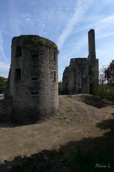 P1250015.JPG - Ruines du château de Les Cars