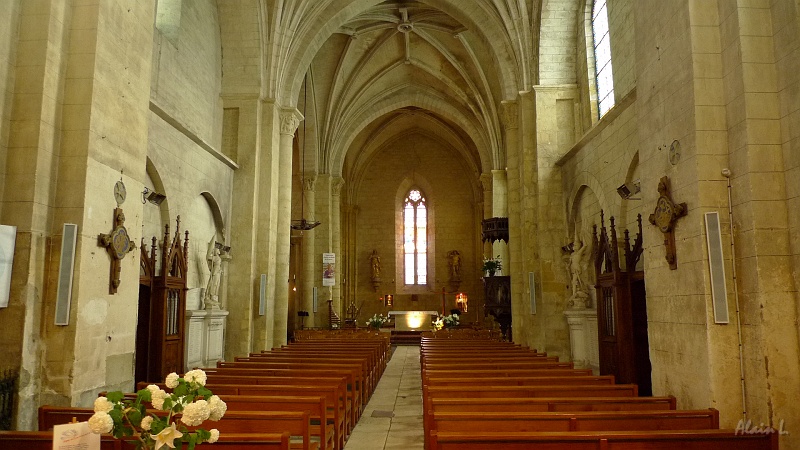 P1270004.JPG - Nef de l'église Notre-Dame à Thiviers