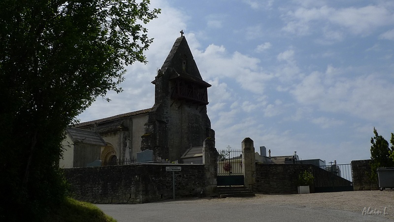 P1330010.JPG - Eglise (XIIe-XIVe) de Saint-Hilaire de la Noaille