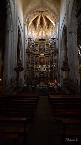 P1480012.JPG - Eglise de Viana