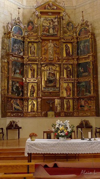 P1550034.JPG - Retable